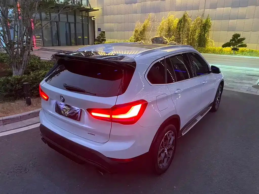BMW X1 — фото 9