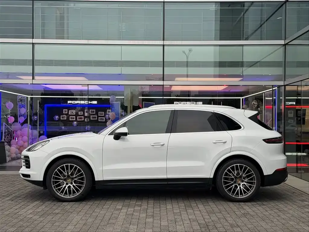Porsche Cayenne — фото 2