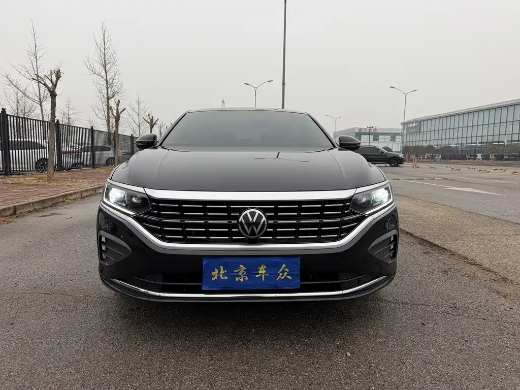 Volkswagen Passat — фото 10