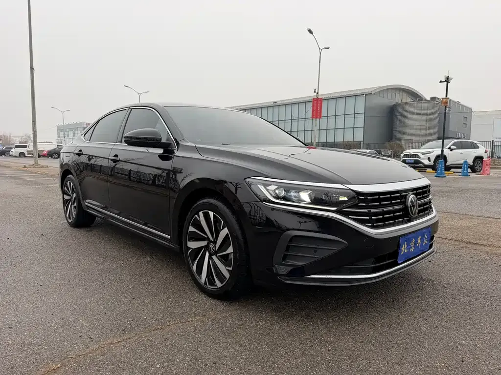 Volkswagen Passat — фото 4