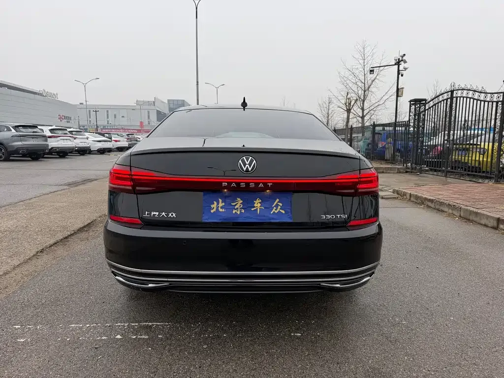 Volkswagen Passat — фото 7