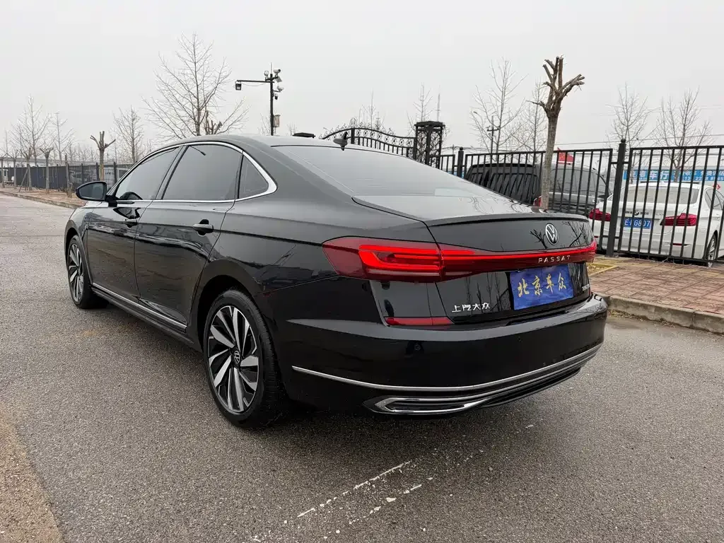 Volkswagen Passat — фото 9