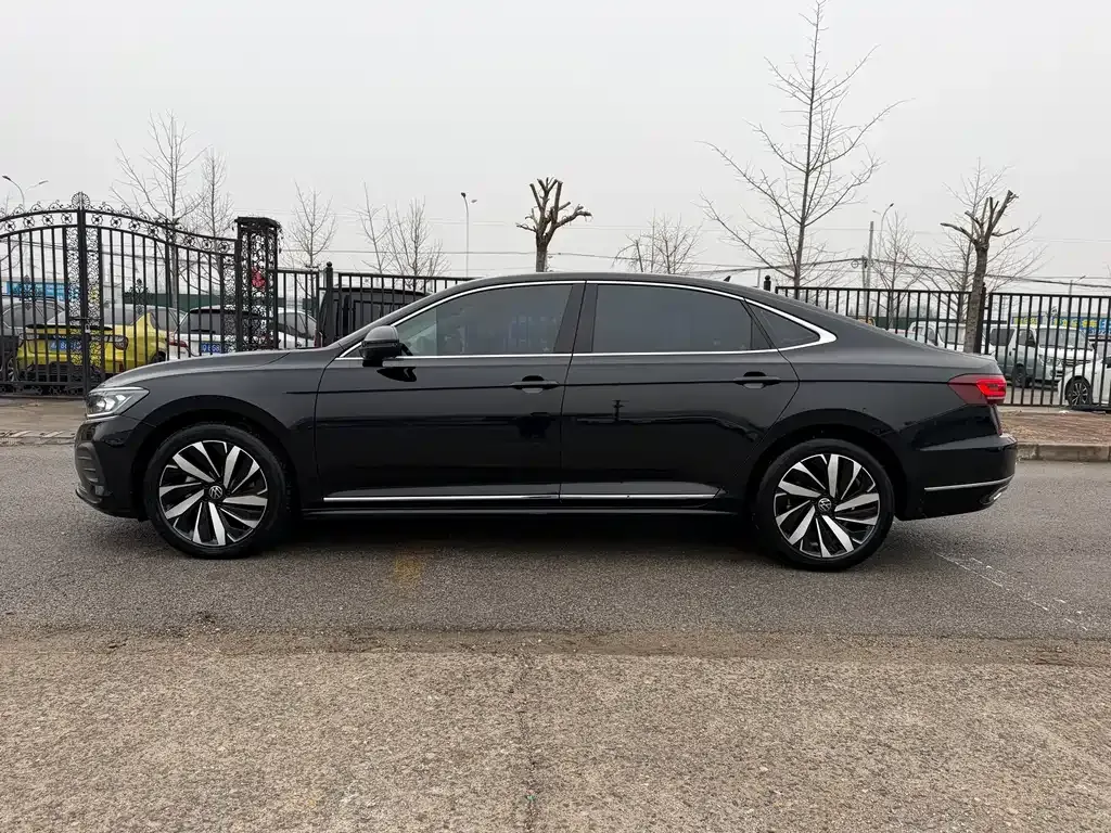 Volkswagen Passat — фото 5
