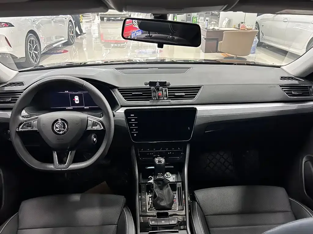 Skoda Superb 2024 из CN, фото 3