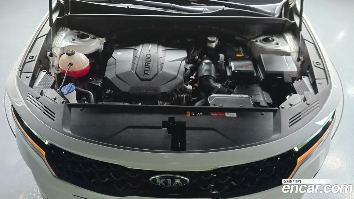 Kia Sorento — фото 6