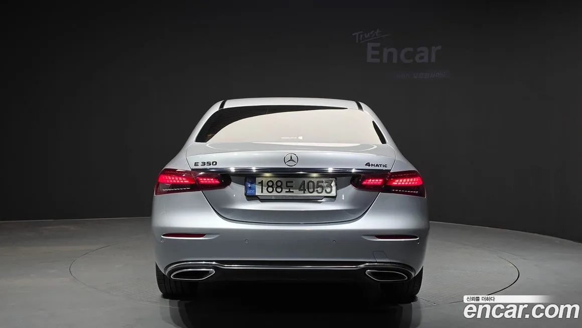 Mercedes-Benz E-Class — фото 5
