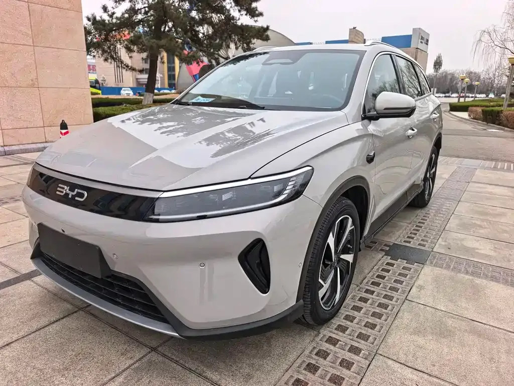 BYD Seal 05 DM-i — фото 9