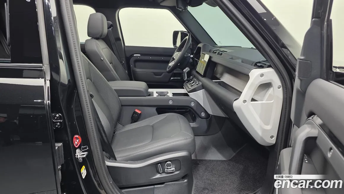 Land Rover Defender 2025 из KR, фото 2