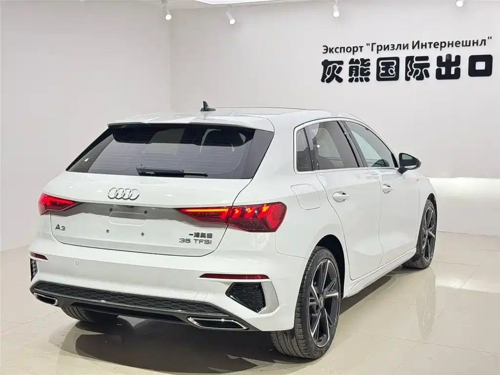 Audi A3 2023 из CN, фото 7