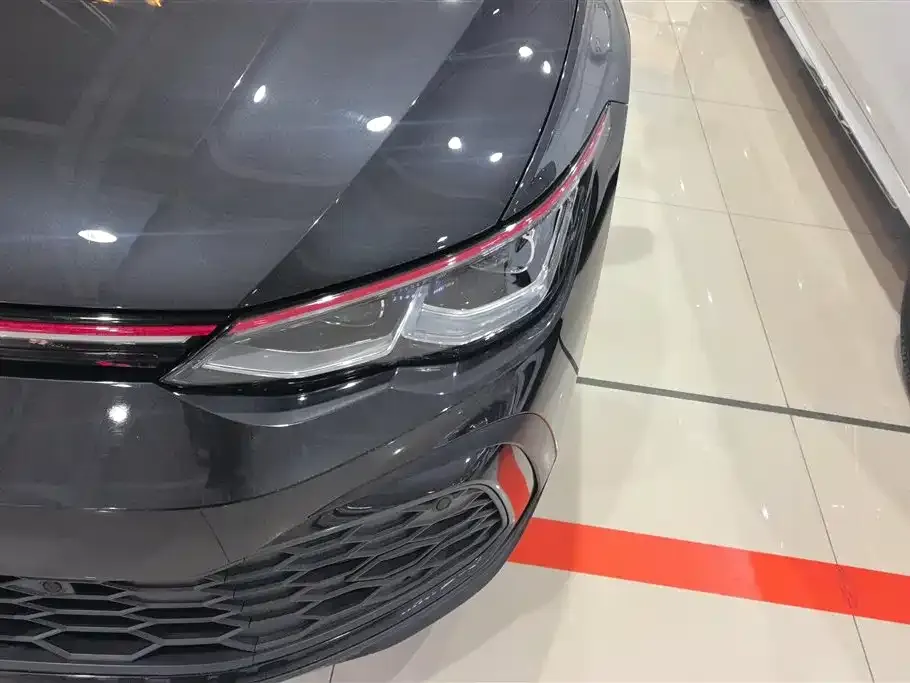 Volkswagen Golf GTI — фото 6