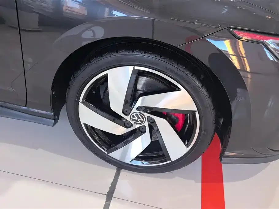 Volkswagen Golf GTI — фото 2