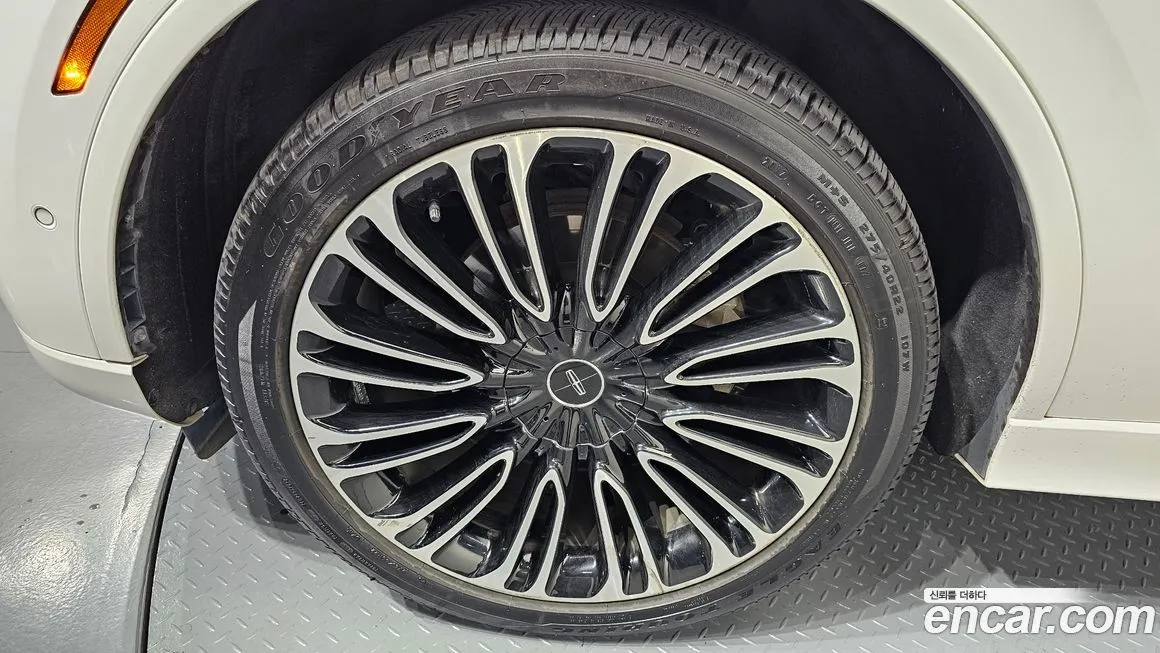 Lincoln Aviator 2021 из KR, фото 7