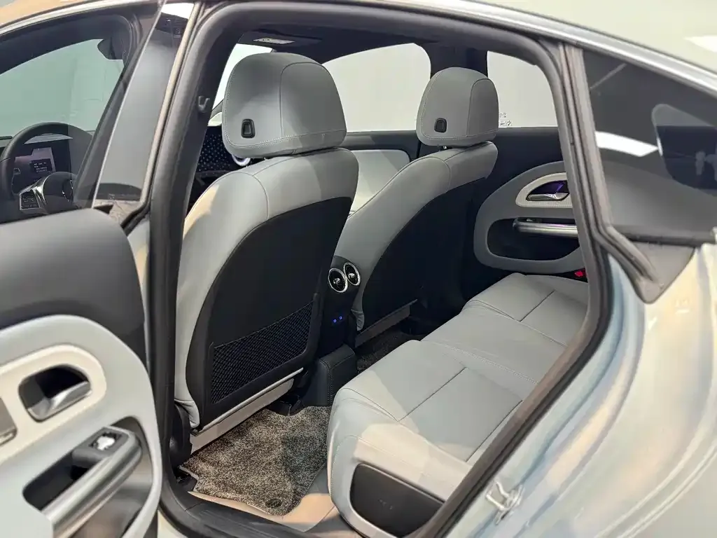 Mercedes-Benz CLA PHEV 2025 из CN, фото 4