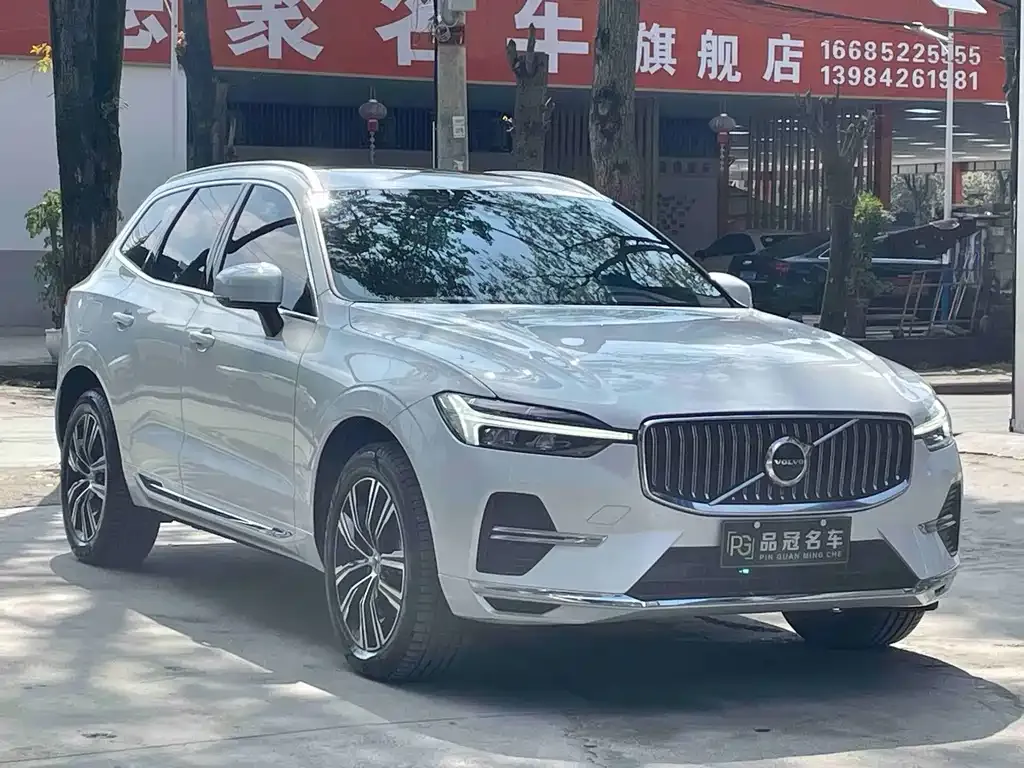 Volvo XC60 — фото 4