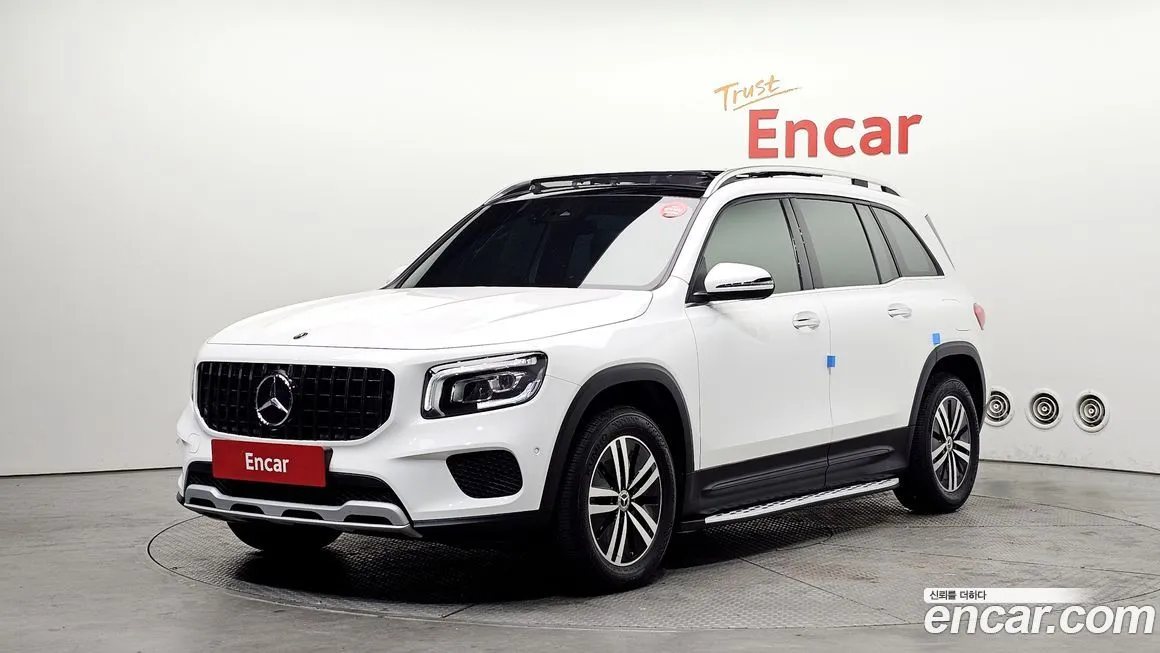Mercedes-Benz GLB-Class — фото 1