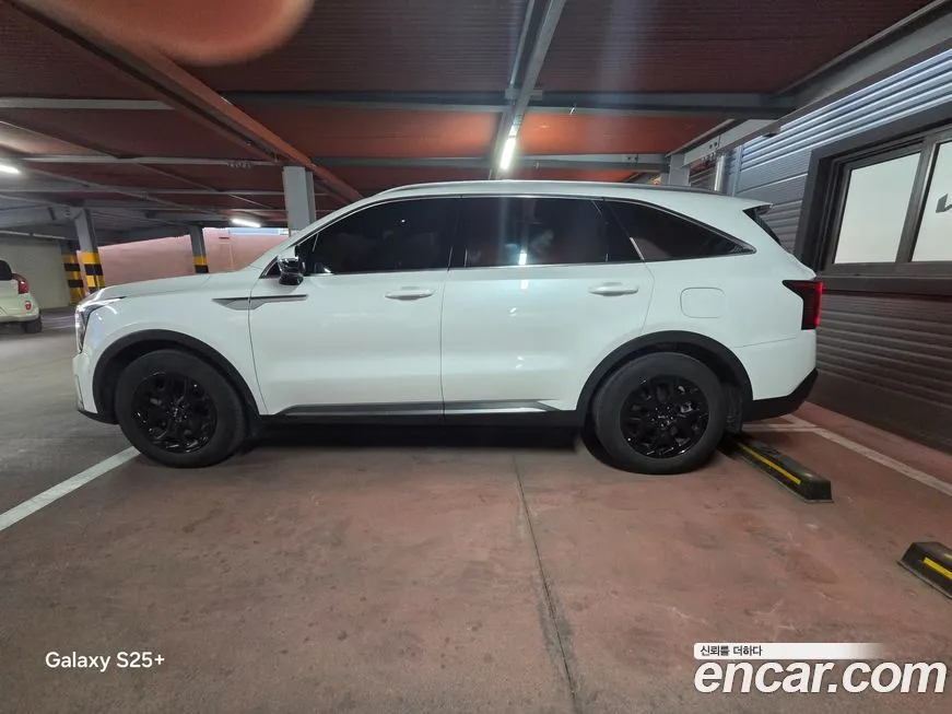 Kia Sorento — фото 6