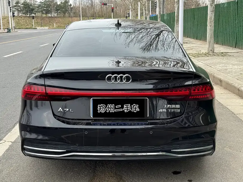 Audi A7L — фото 8