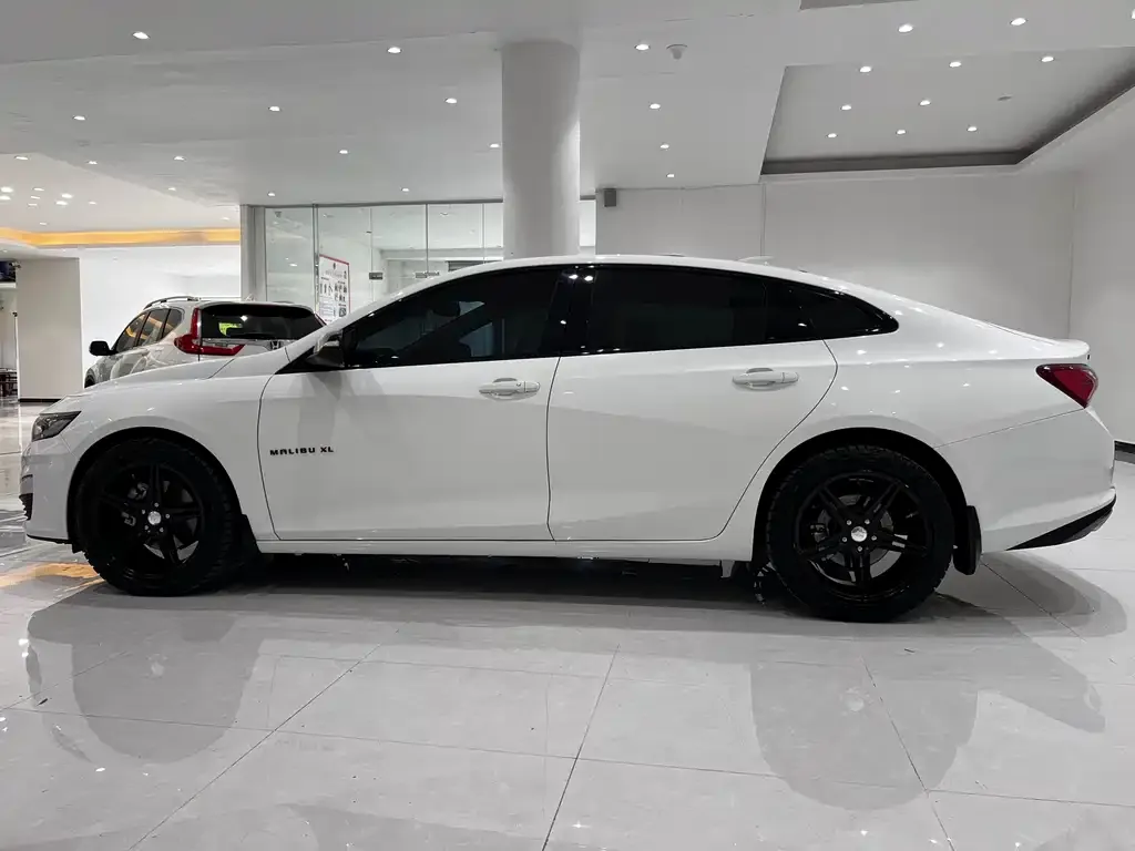 Chevrolet Malibu XL 2021 из CN, фото 2