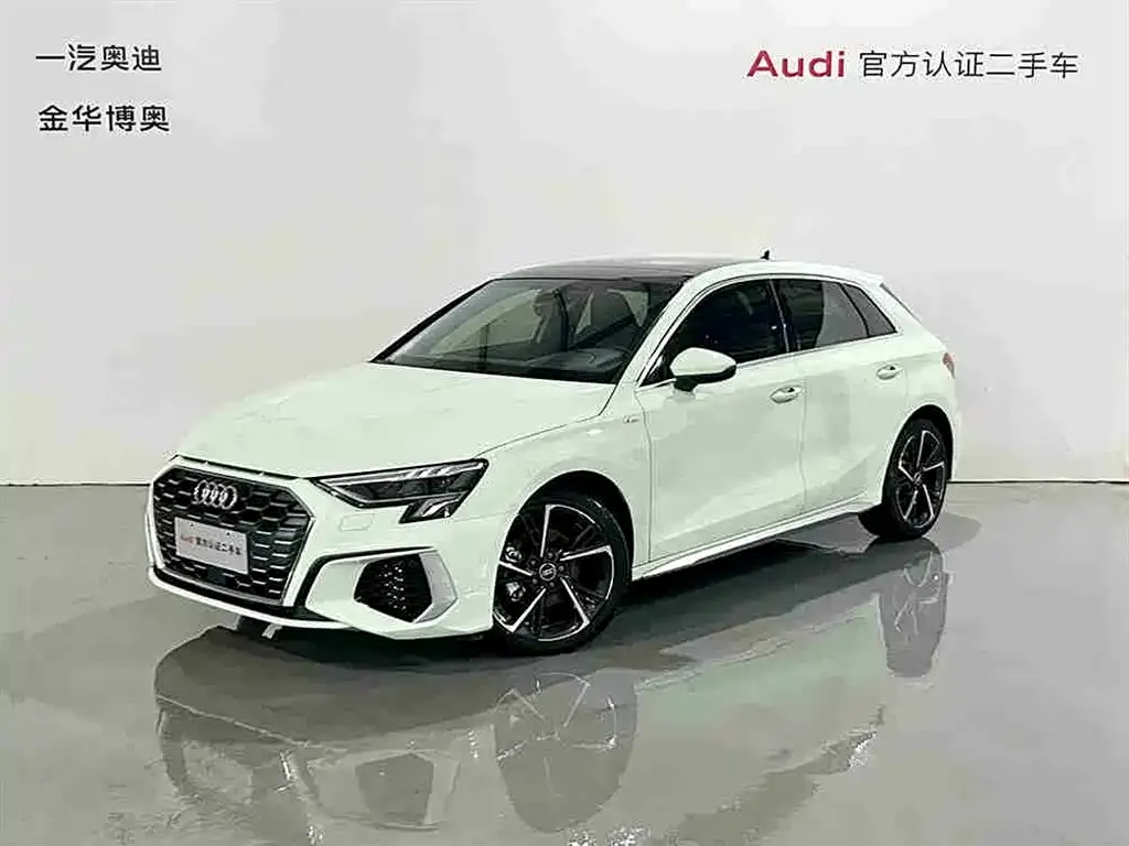 Audi A3 2023 из CN, фото 1