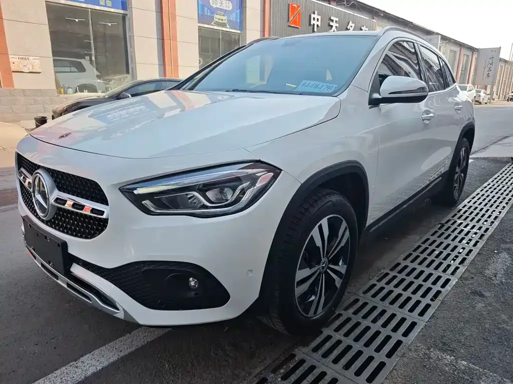 Mercedes-Benz GLA