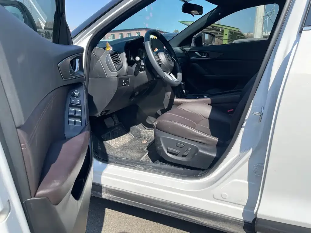 Mazda CX-4 2023 из CN, фото 6