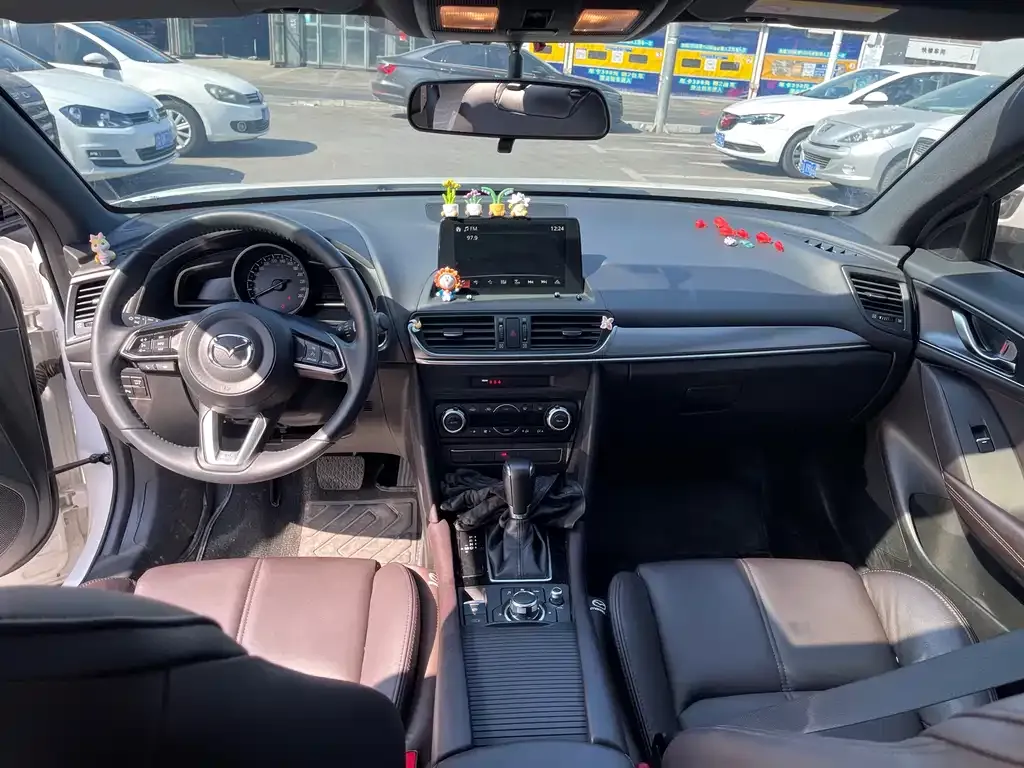 Mazda CX-4 2023 из CN, фото 7