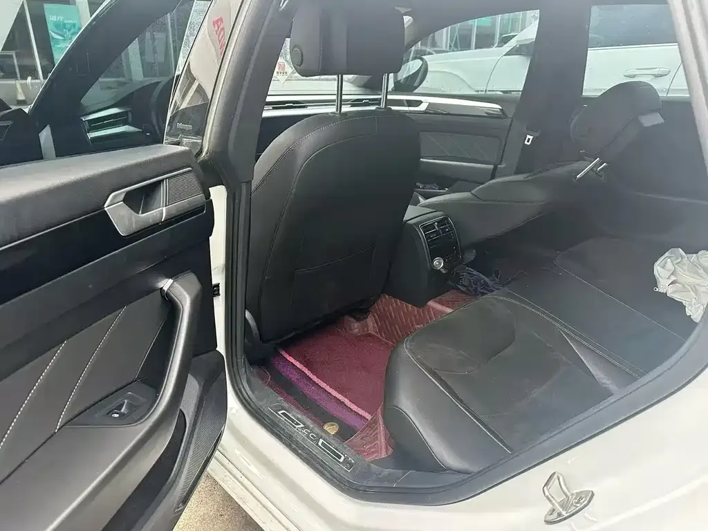 Volkswagen CC 2022 из CN, фото 2