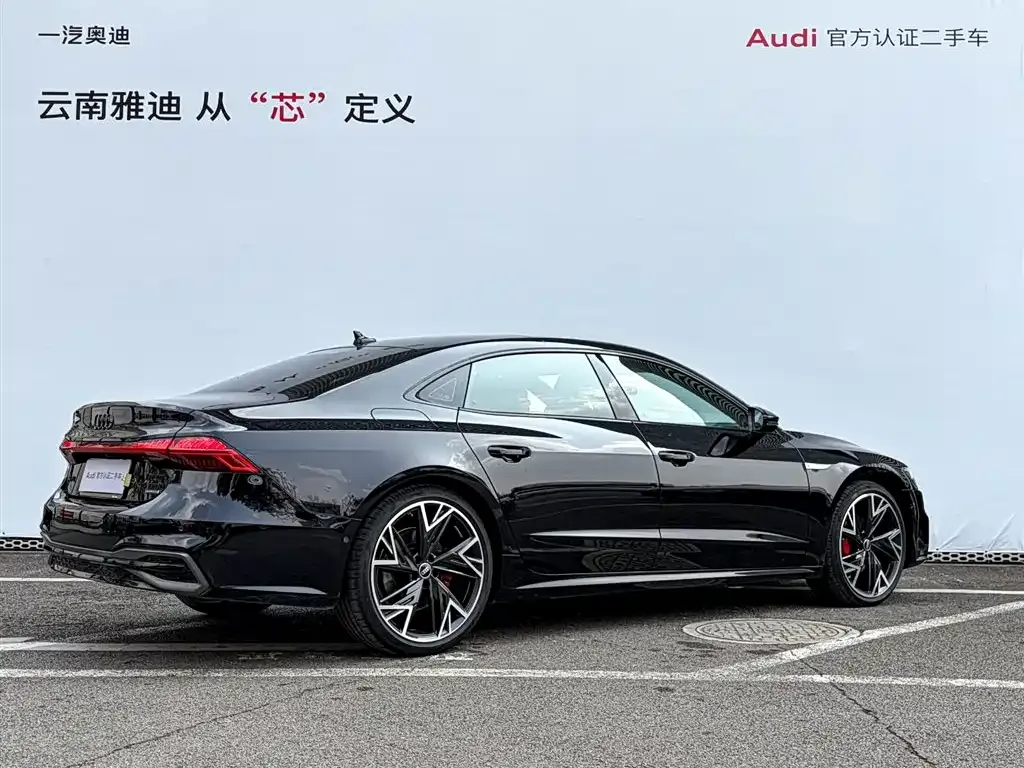 Audi A7L — фото 6