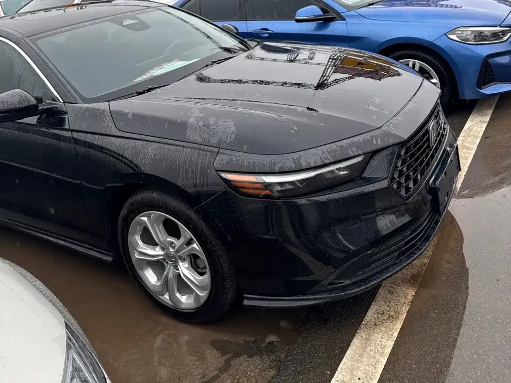 Honda Accord — фото 9
