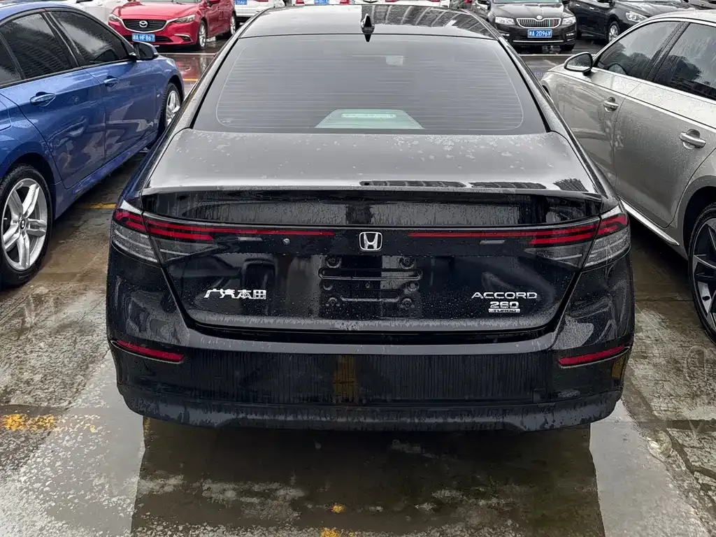 Honda Accord — фото 6