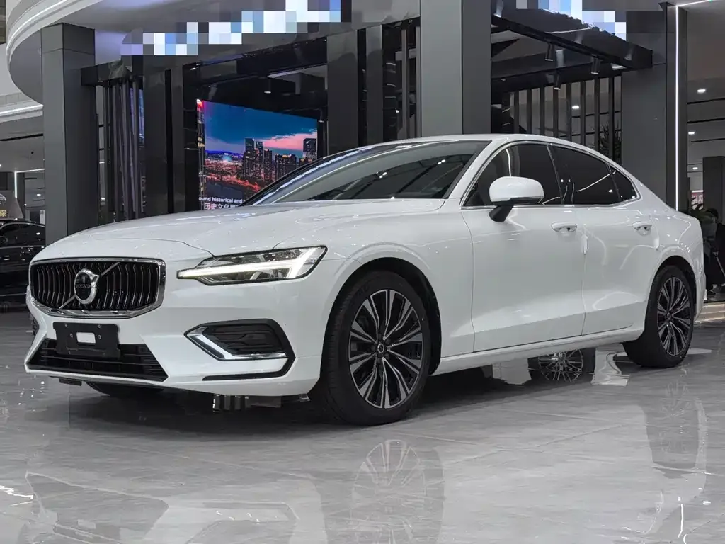 Volvo S60 2025 из CN, фото 1