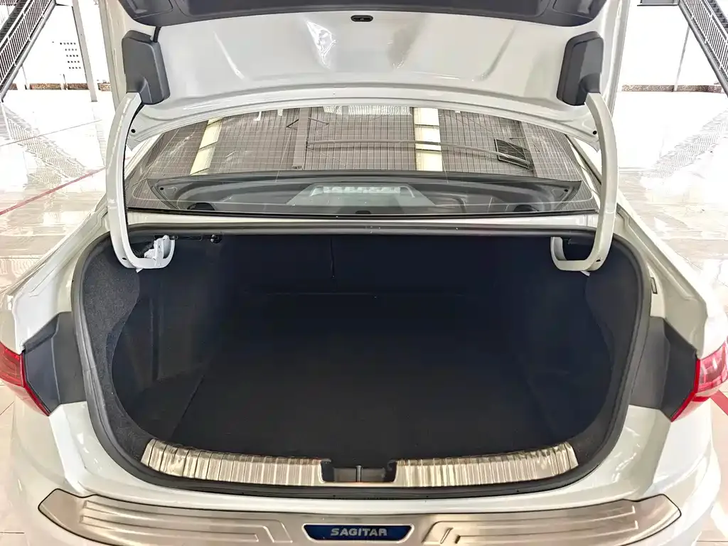Volkswagen Sagitar 2022 из CN, фото 3