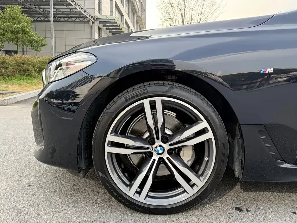 BMW 6 Series GT — фото 10