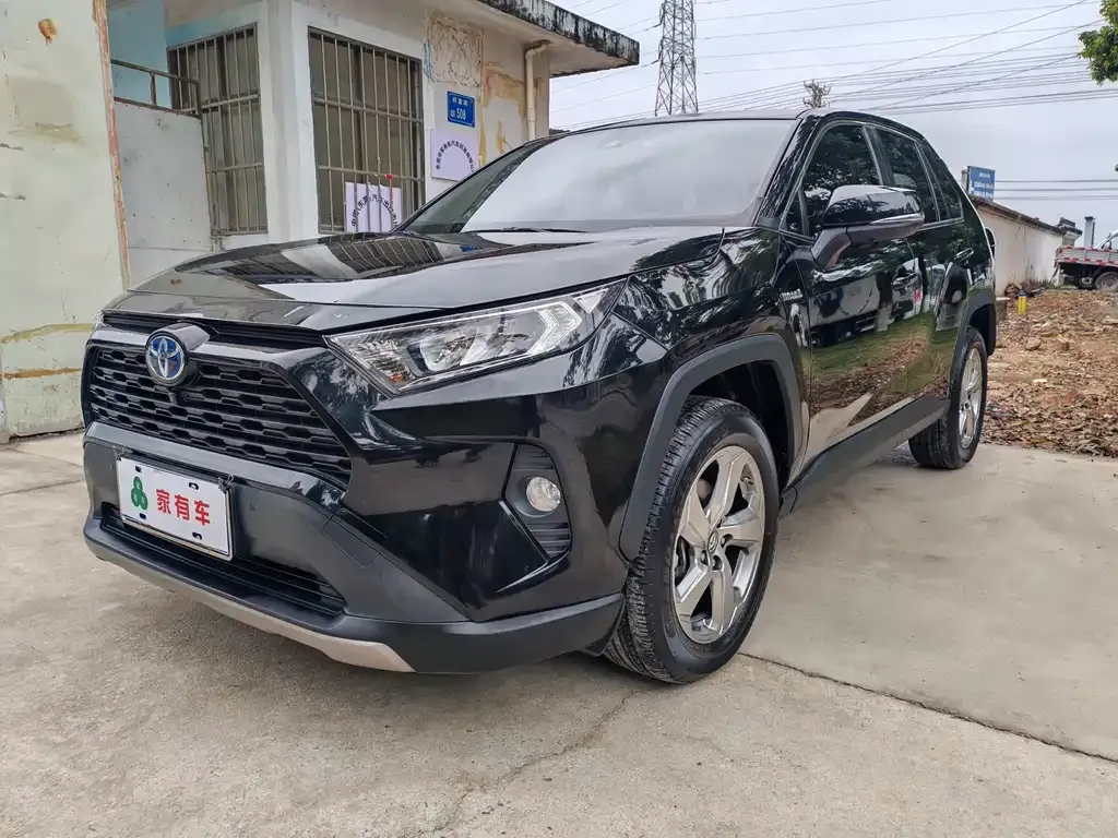 Toyota RAV4 2022 из CN, фото 1