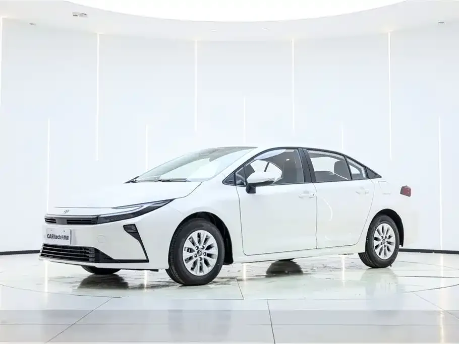 Toyota Corolla — фото 1