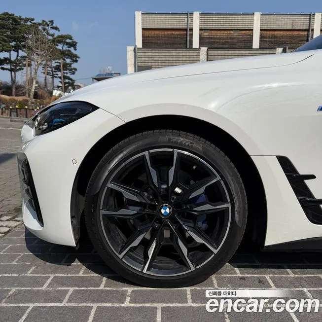 BMW i4 2022 из KR, фото 9