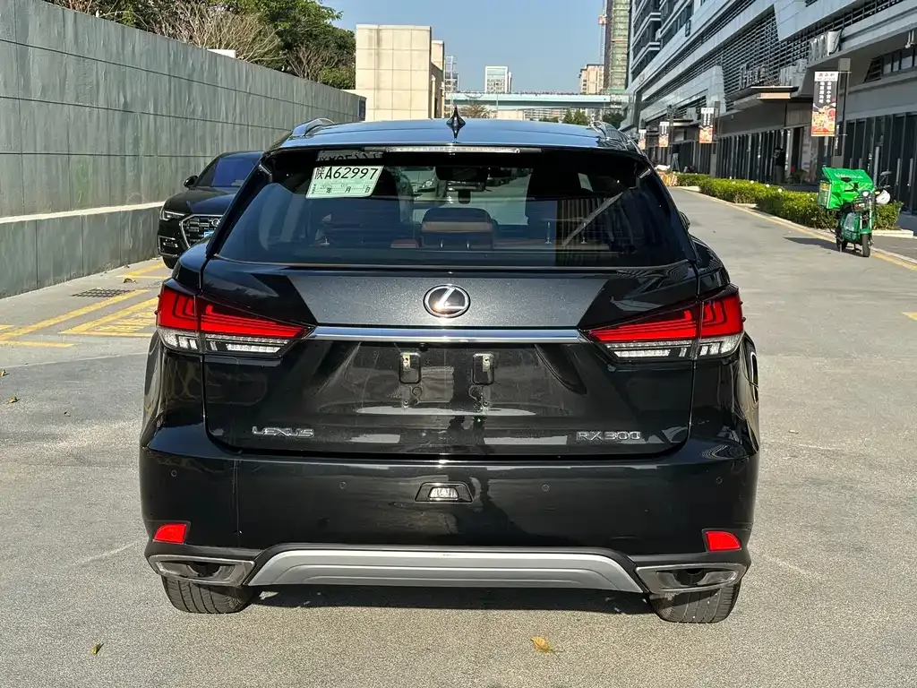 Lexus RX — фото 2