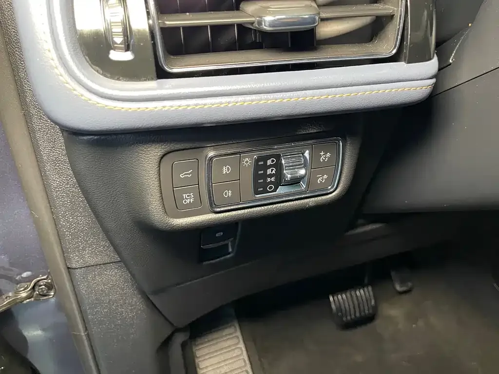 Lincoln Nautilus 2022 из CN, фото 3