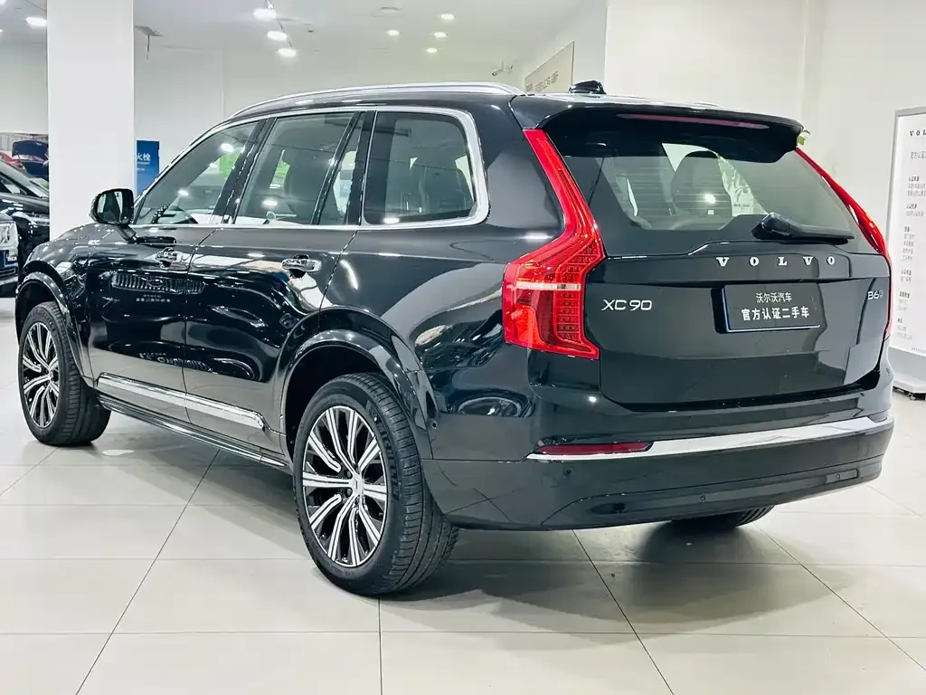 Volvo XC90 — фото 6