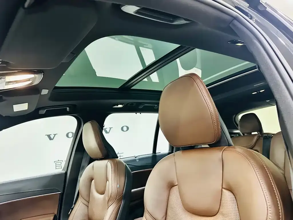 Volvo XC90 — фото 2