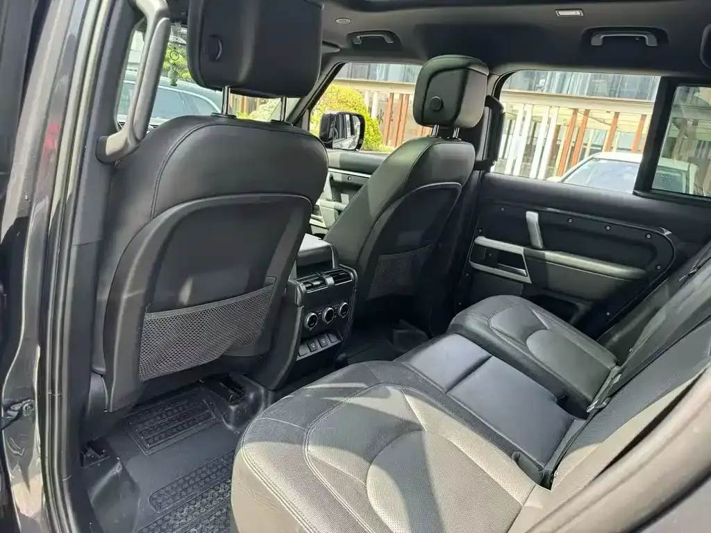 Land Rover Defender — фото 4