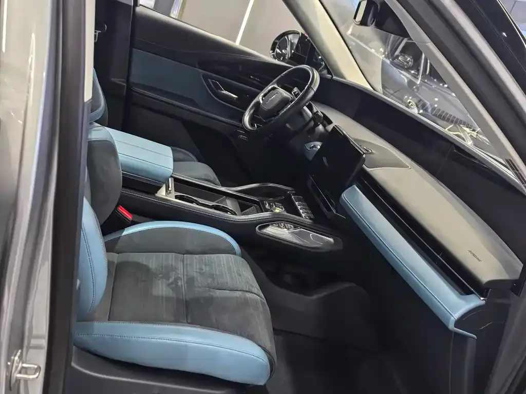 Lincoln Nautilus 2023 из CN, фото 3