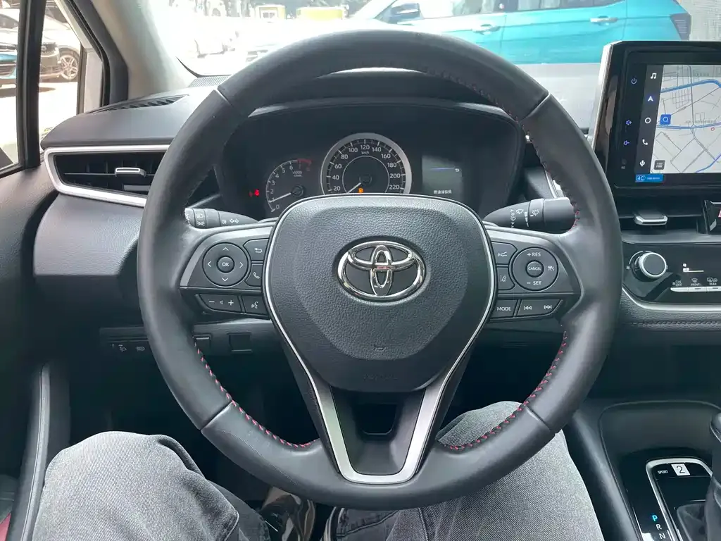 Toyota Corolla — фото 4