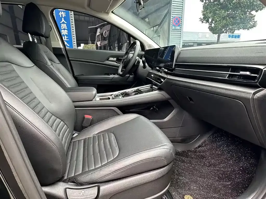 Kia Sportage 2023 из CN, фото 10