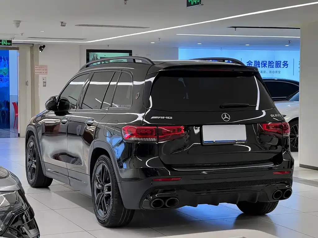 Mercedes-Benz GLB AMG — фото 9