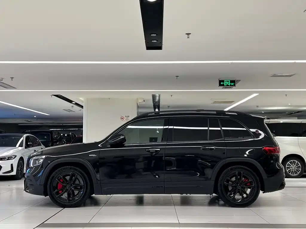 Mercedes-Benz GLB AMG — фото 2