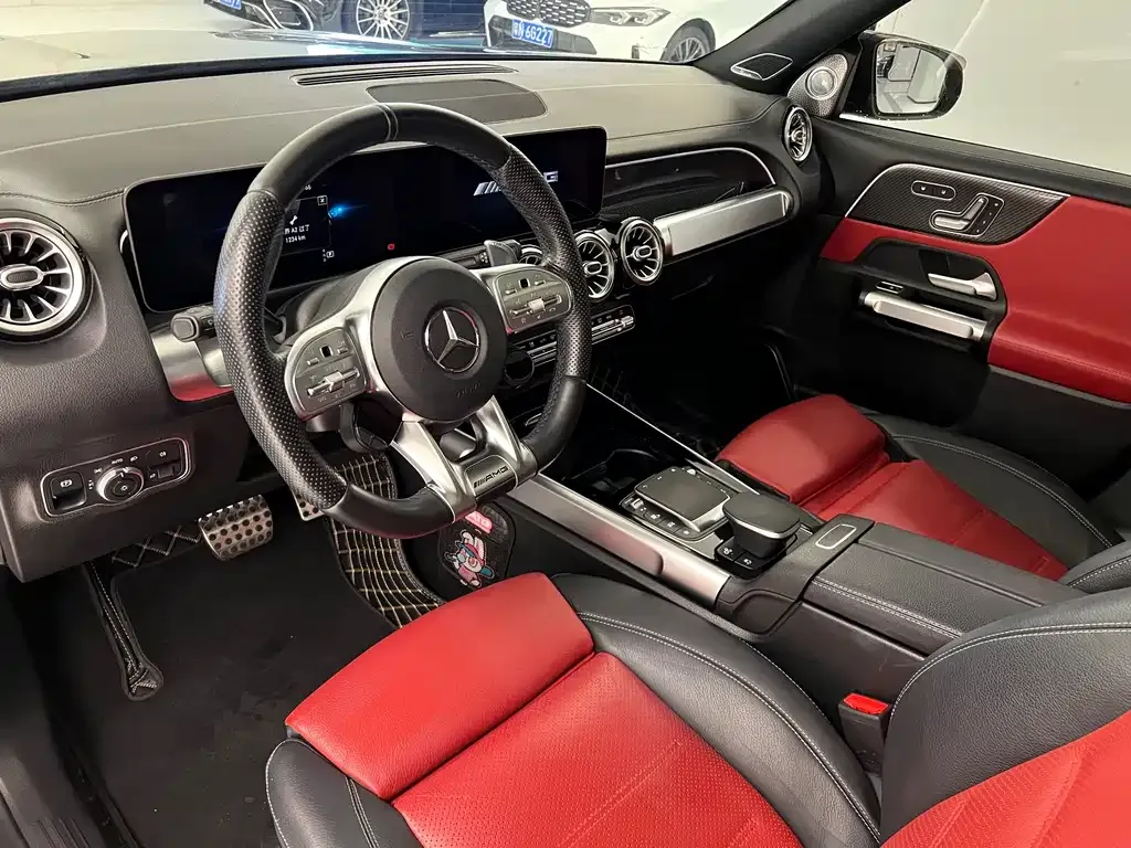 Mercedes-Benz GLB AMG — фото 5