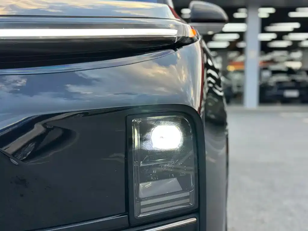 Li Auto L8 2025 из CN, фото 2