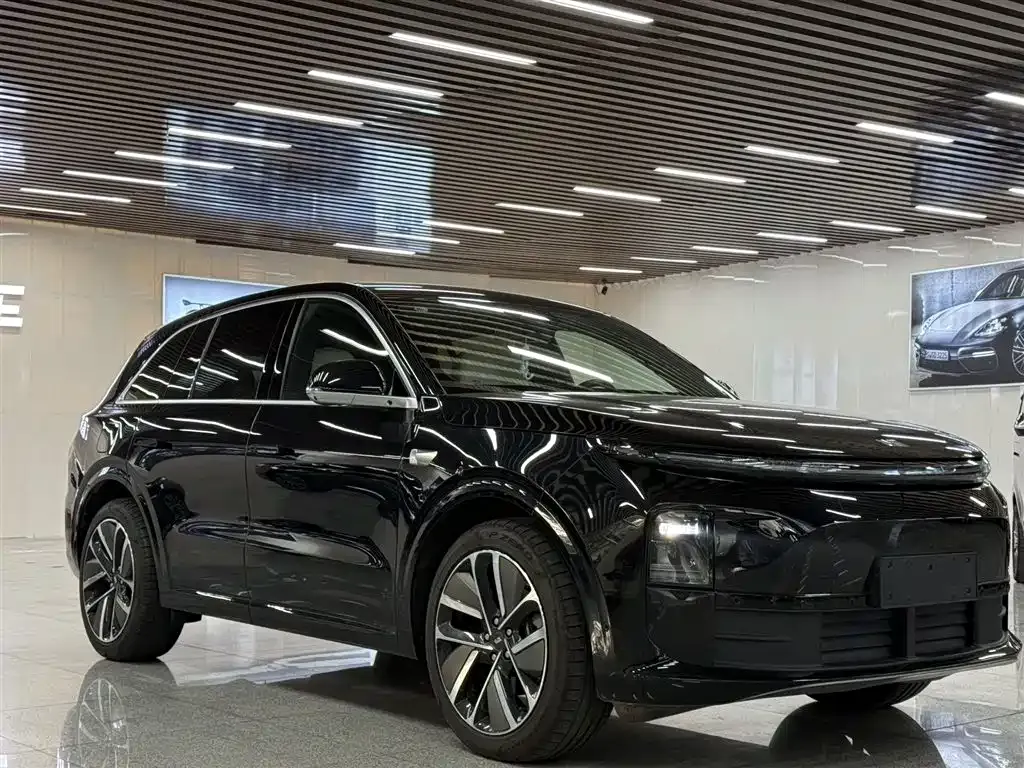 Li Auto L6