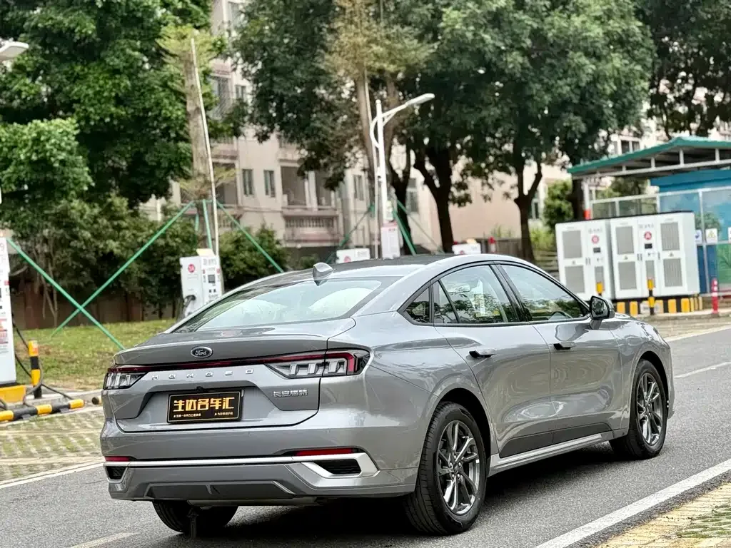 Ford Mondeo 2025 из CN, фото 4